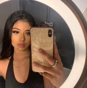 Meet your Posher, Alejandra